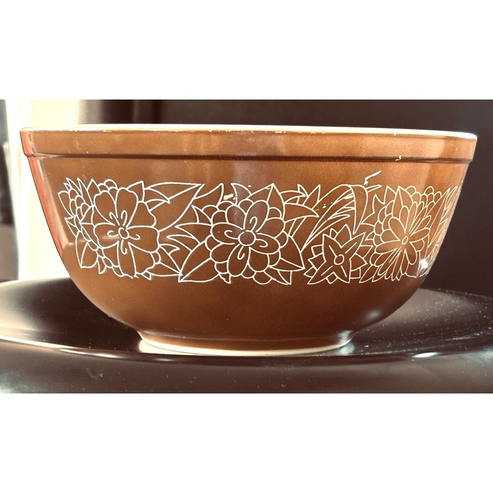 Vintage Pyrex Brown Woodland Pattern Serving Nesting Mixing Bowl 2.5 Qt #403